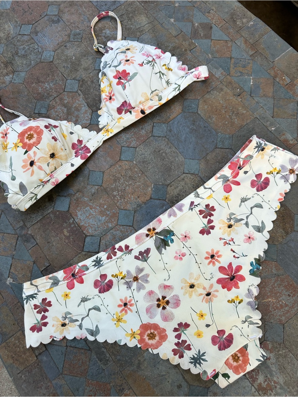 Floral Bikini Set - Picture 6 of 6